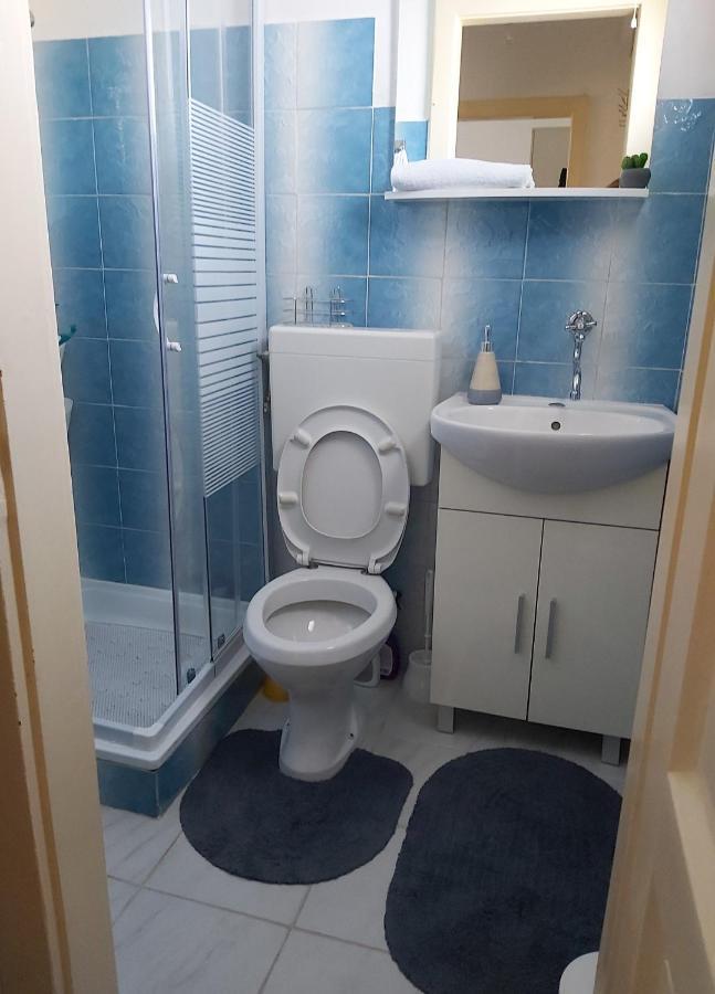 Karmen Apartment